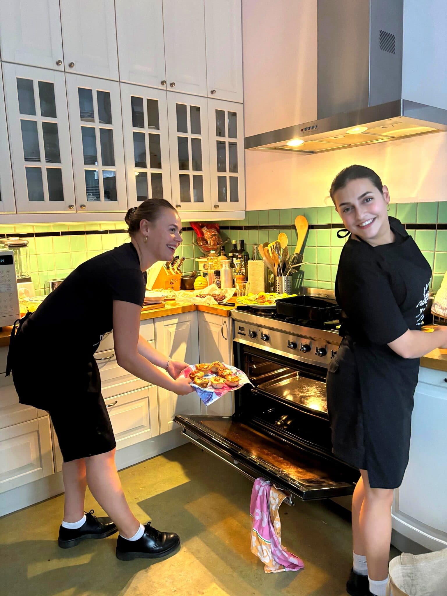 Intieme tafelopstelling voor een privédiner